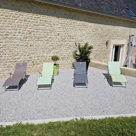 Les Du Val *